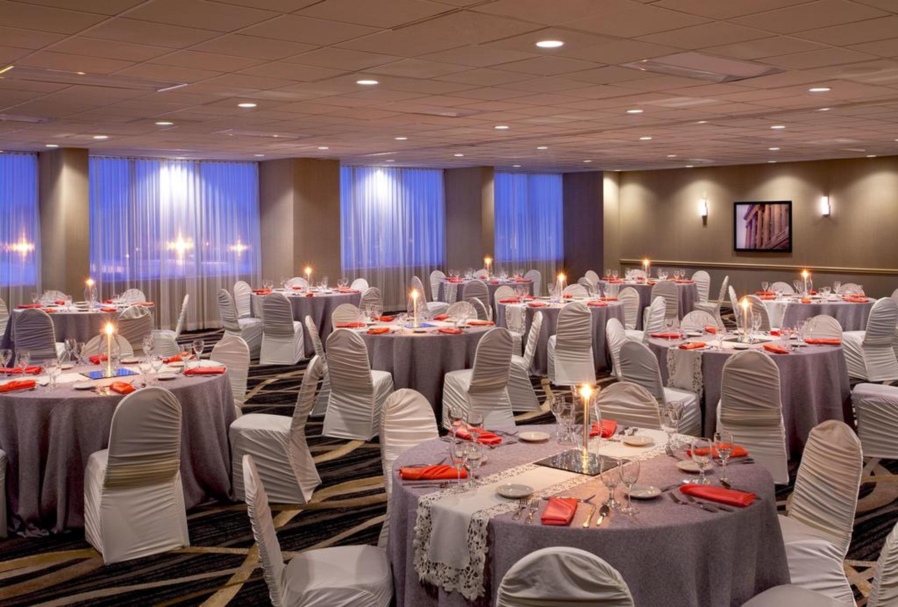 Four Points By Sheraton Cleveland Airport Business bild