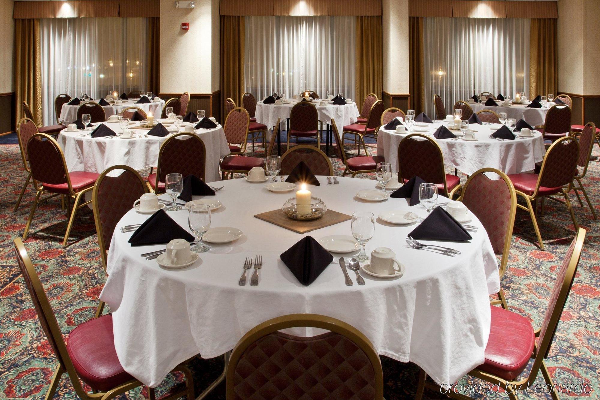 Four Points By Sheraton Cleveland Airport Exteriör bild