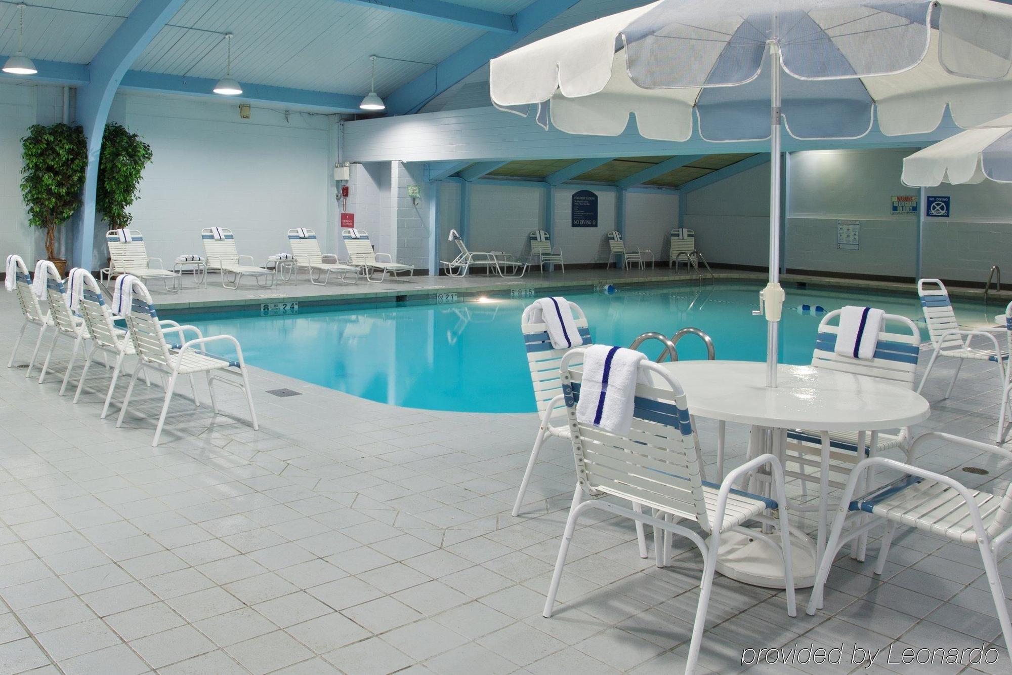 Four Points By Sheraton Cleveland Airport Exteriör bild