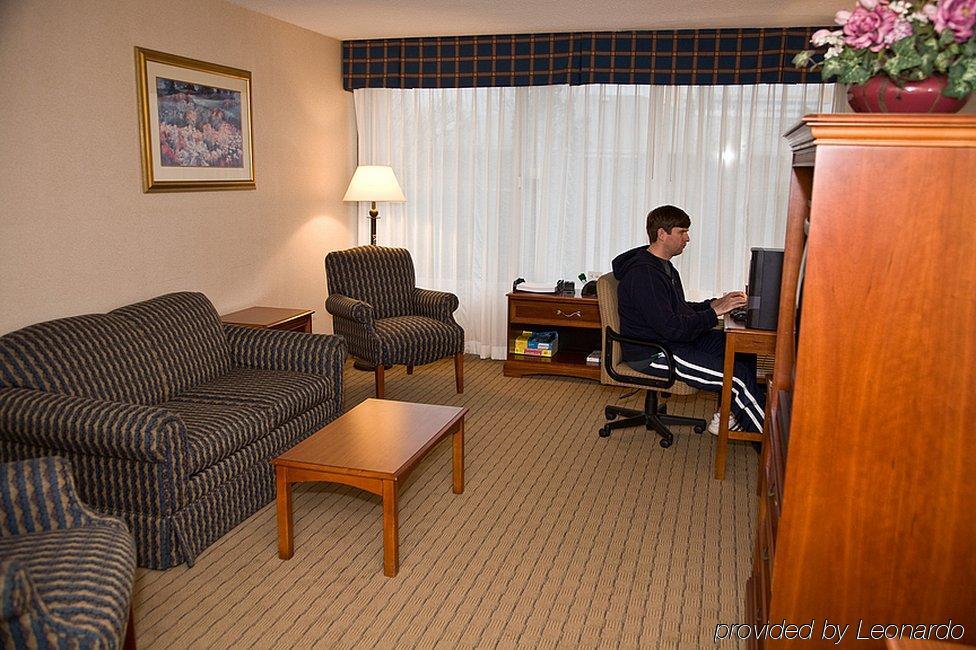 Four Points By Sheraton Cleveland Airport Exteriör bild