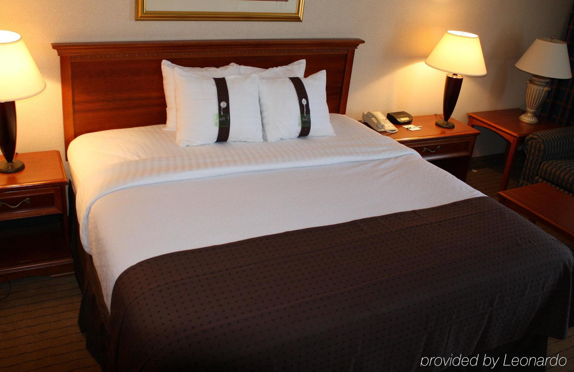 Four Points By Sheraton Cleveland Airport Exteriör bild
