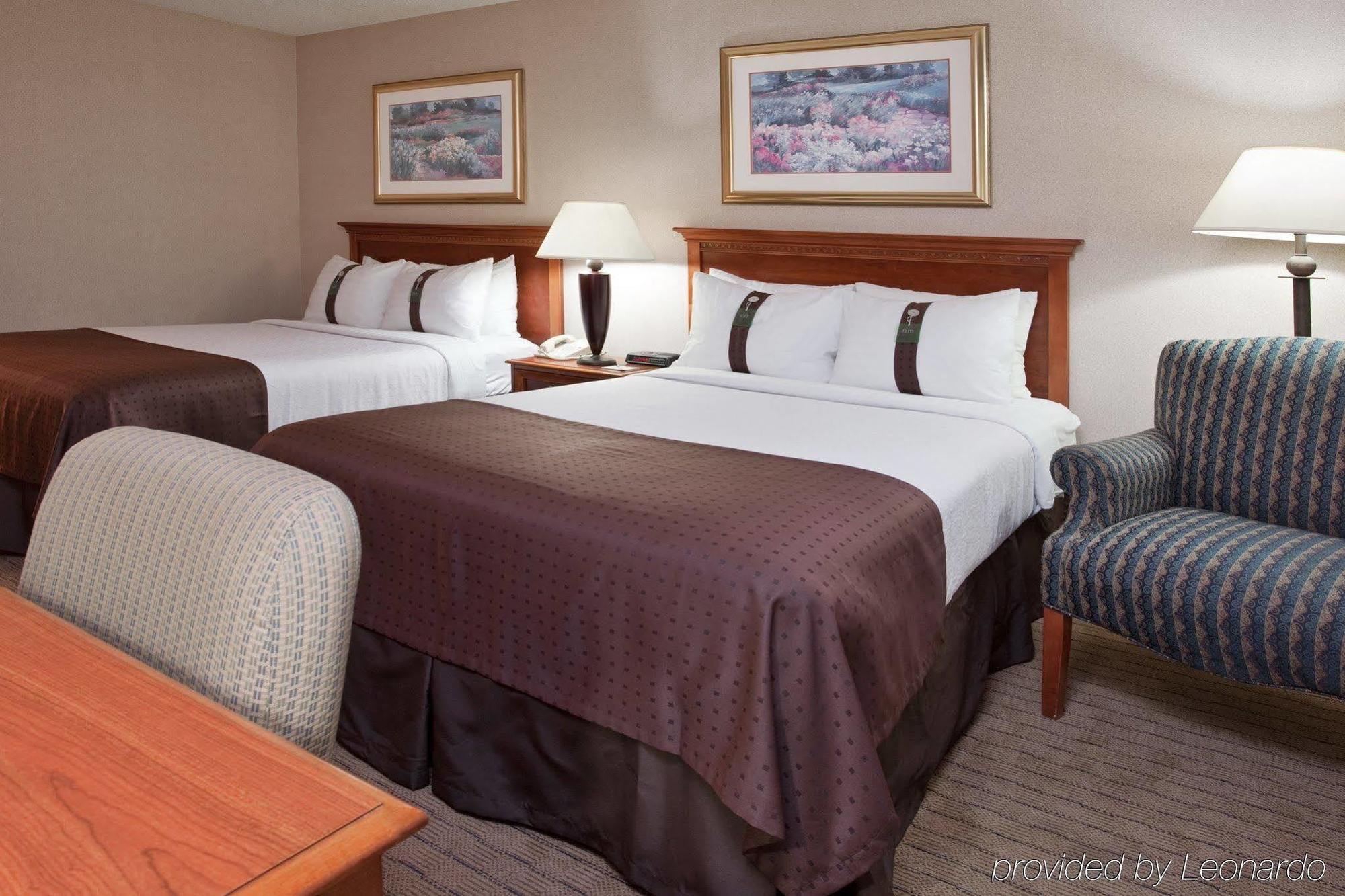 Four Points By Sheraton Cleveland Airport Exteriör bild